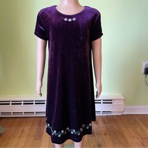 BLUEBERI BOULEVARD PURPLE VELVET EMBROIDERED FLOWER DRESS SIZE 6 HOLIDAY